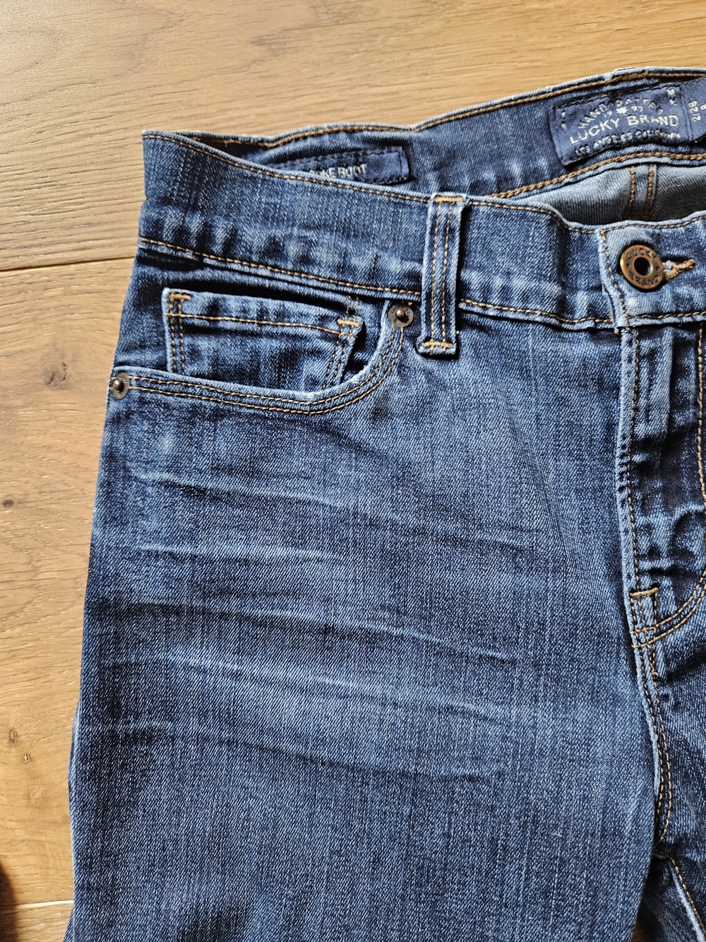 Lucky Brand Brooke Bootcut Jeans - 2/26 - Slight Stretch - Picture 4 of 8